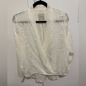 Mason By Michelle Mason Off White Silk 3/4 Sleeve Woman’s Blouse. Size 6.